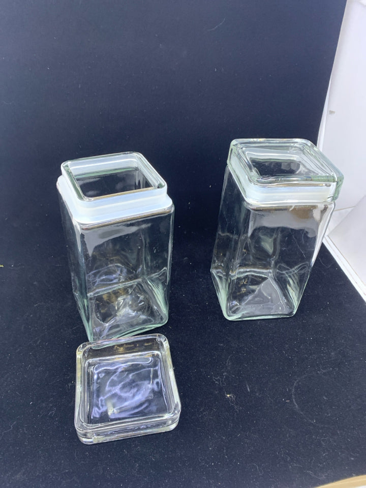 2 SQUARE GLASS CANISTER.