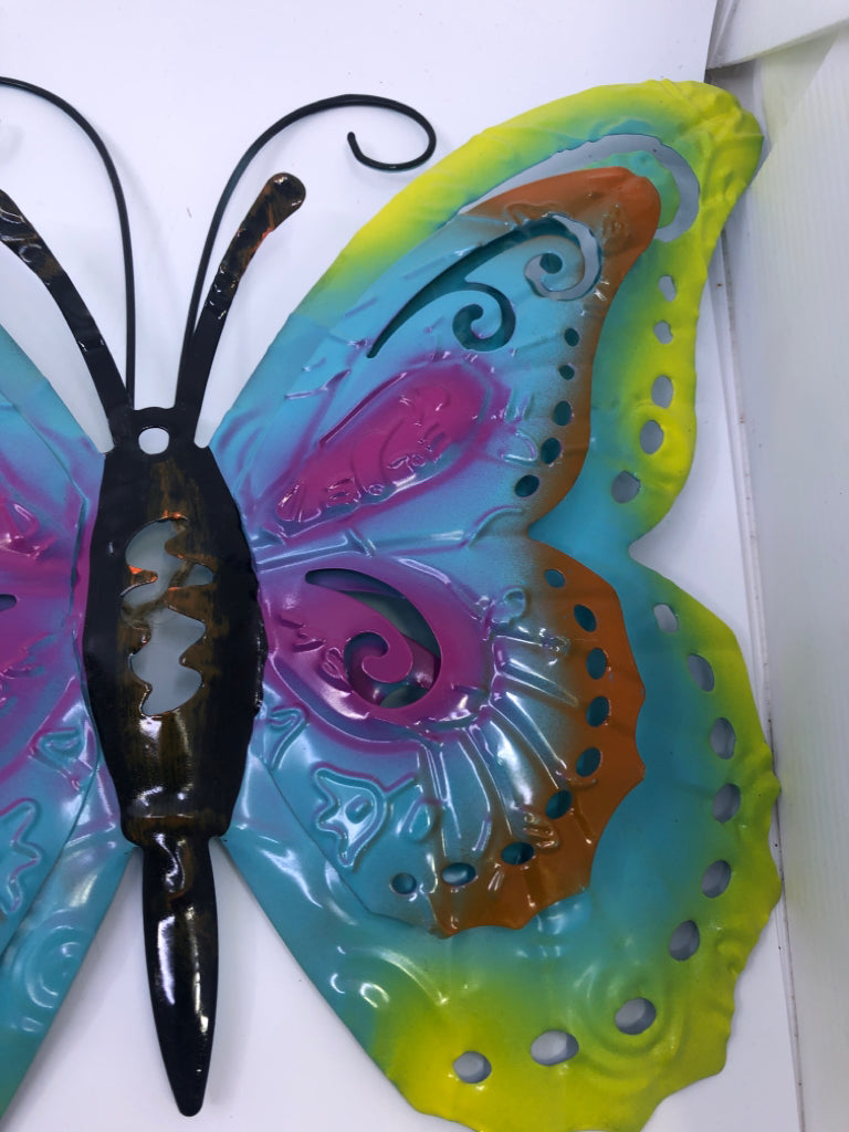 2 WALL HANGING BLUE/ PURPLE BUTTERFLIES.