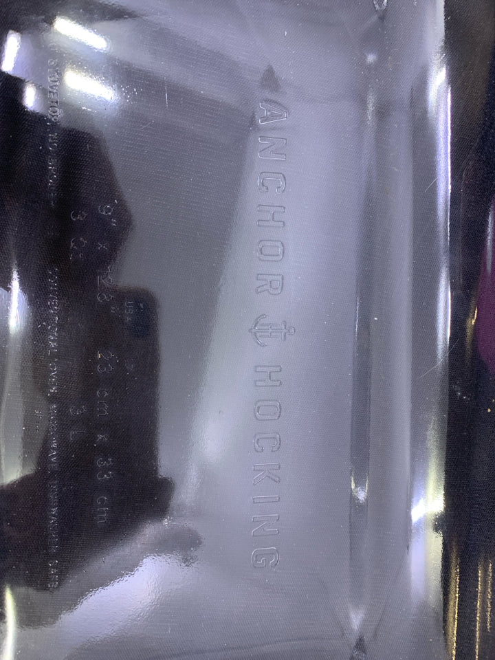 3QT BAKE DISH W/TOTE,LID & HOT/COLD PACK.