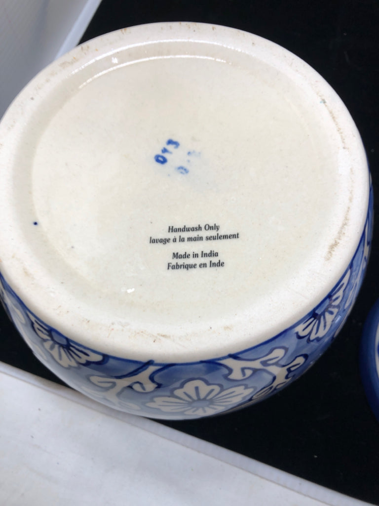 BLUE FLORAL GINGER JAR.