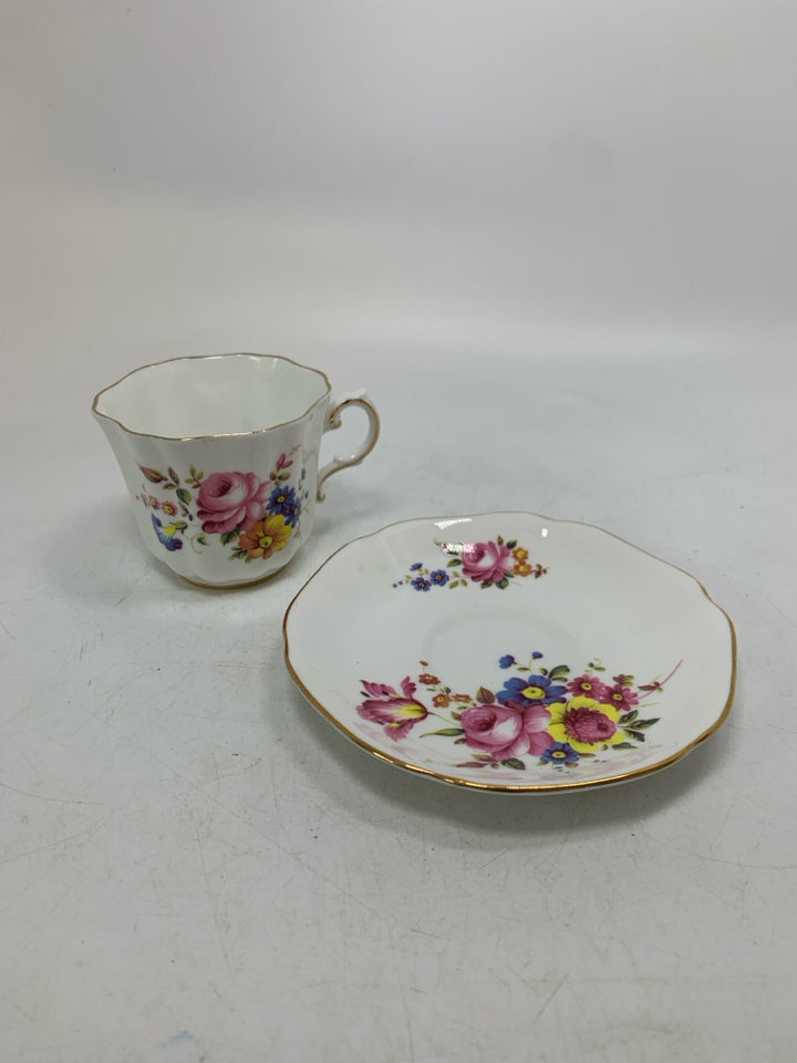 PINK/ORANGE/BLUE FLOWERS TEA CUP.
