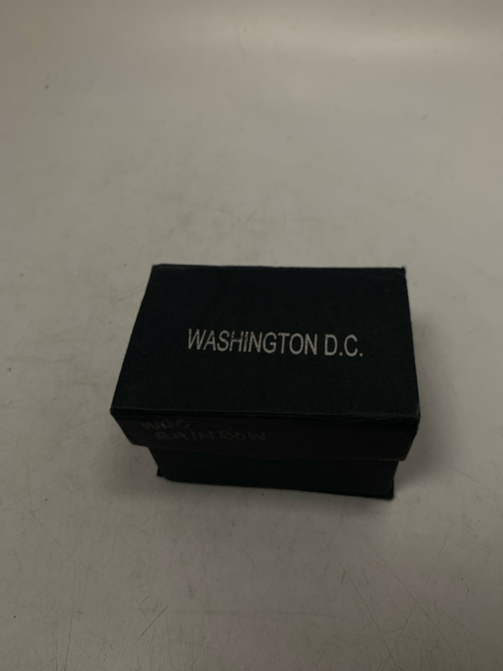 IN BOX WASHINGTON DC 3D LASER ETCHED HOLOGRAPHIC CRYSTAL PAPERWEIGHT.