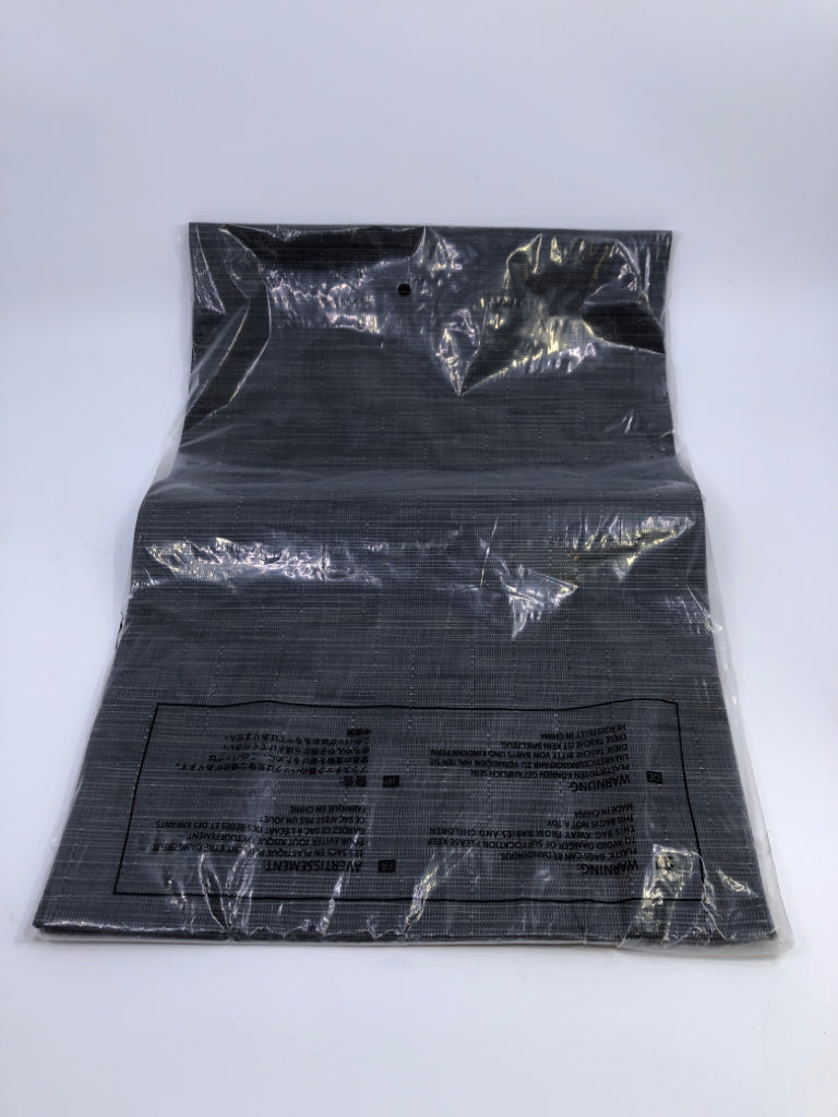 NIP 6 DARK GREY PLACEMATS