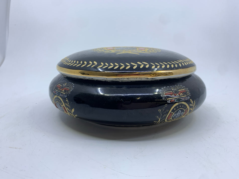 VTG BLACK DISH W GOLD ACCENTS AND CROWN W LID.