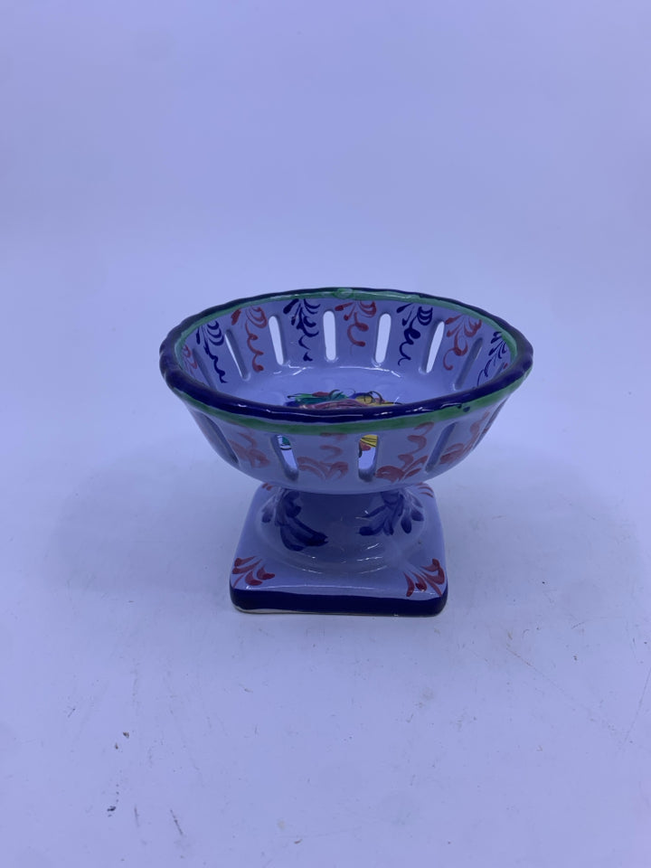 SMALL PALE BLUE PAINTED FOOTED DISH W LACE EDGED.