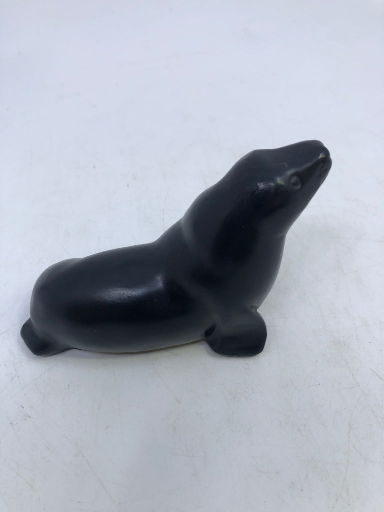 VTG BLACK SEAL- COLUMBIA COAST ARTWARE.