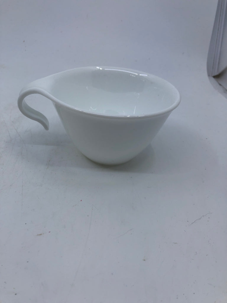 6 CORELLE WHITE CUPS W/ CURVED HANDLES.