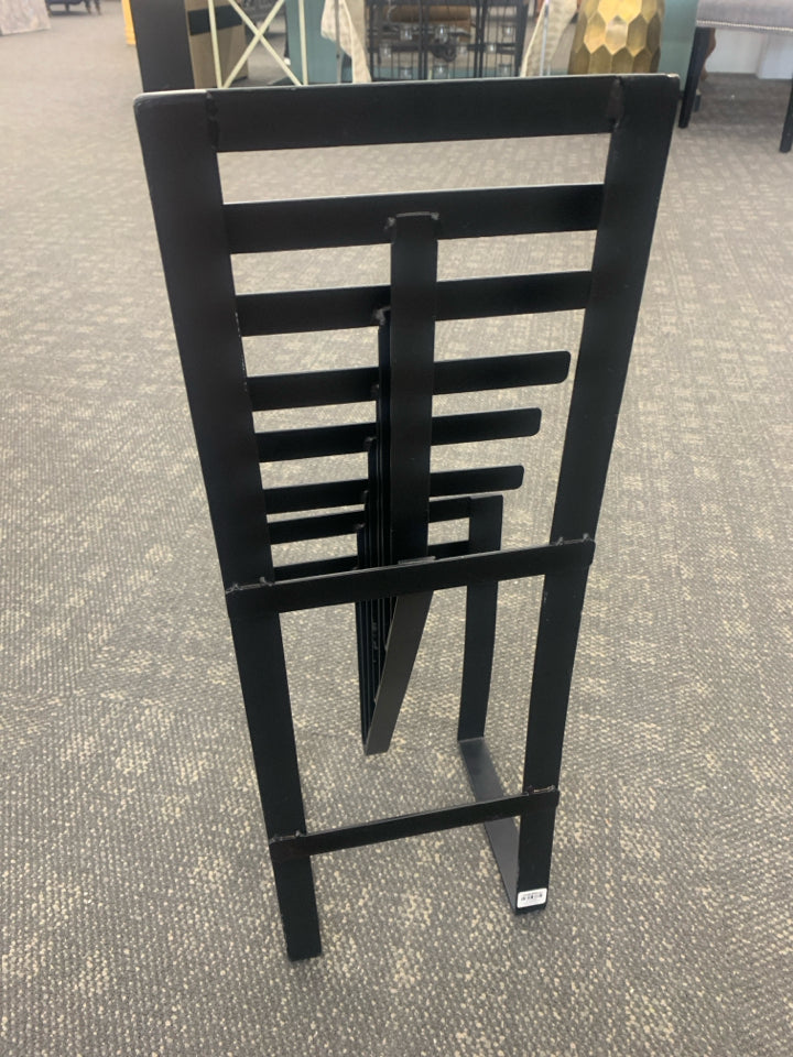 BLACK METAL MAGAZINE RACK.