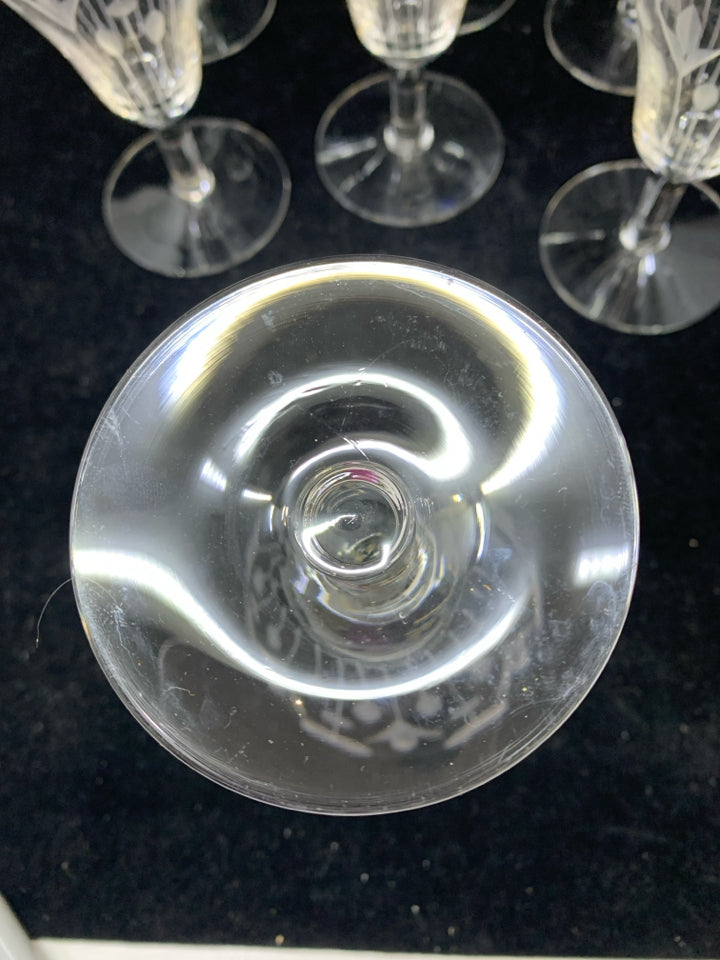 7 ETCHED TULIP WINE GLASSES.