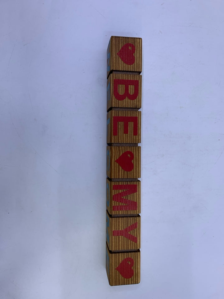 2 BLOCK DIFFERENT SEASONS WORD BLOCKS.