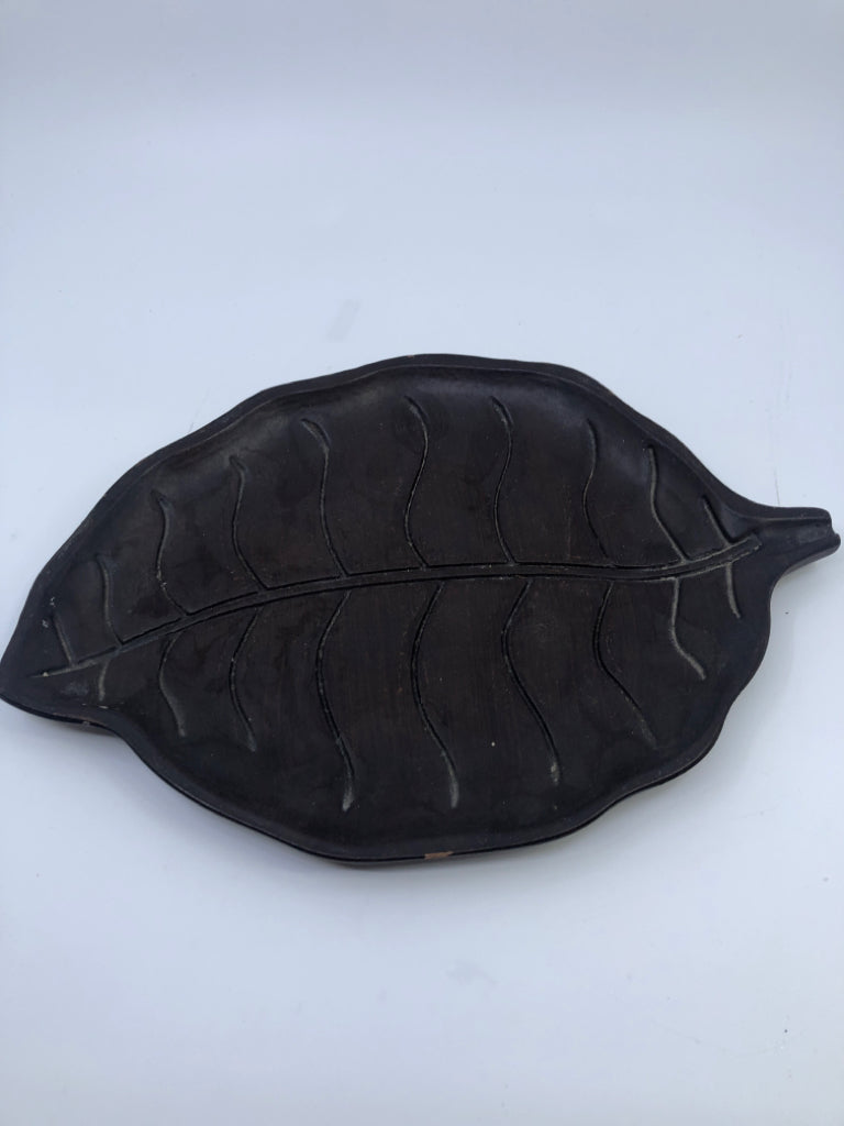WOOD LEAF TRAY.