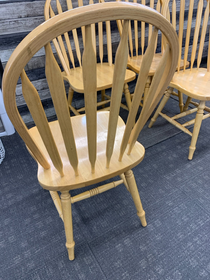 4PC SET TAN WOODEN DINING ROOM CHAIRS.