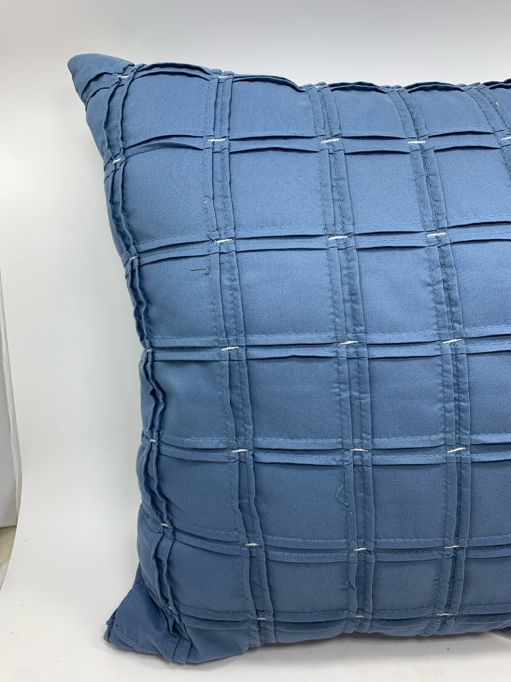 BLUE SQUARE TEXTURE PILLOW.