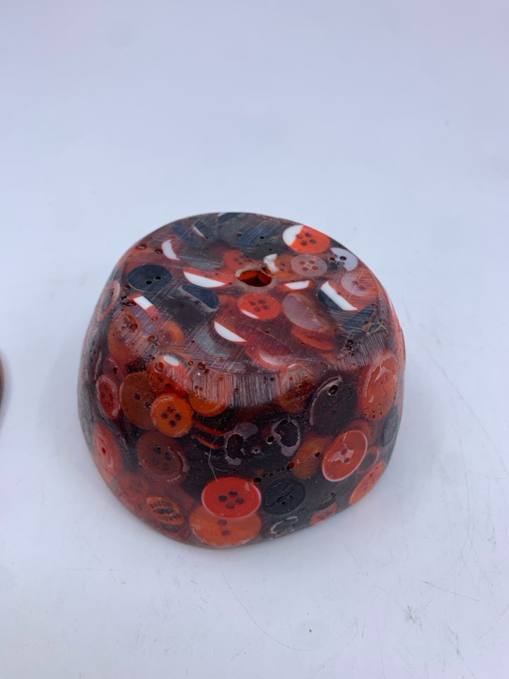 SMALL RECYLCLED RED BUTTON PLANTER W CATCH TRAY.