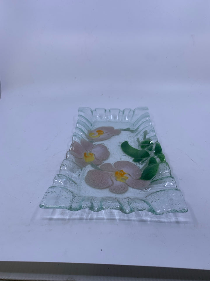 RECTANGLE FUSED GLASS WHITE/PINK FLORAL TRAY RUFFLED EDGE.