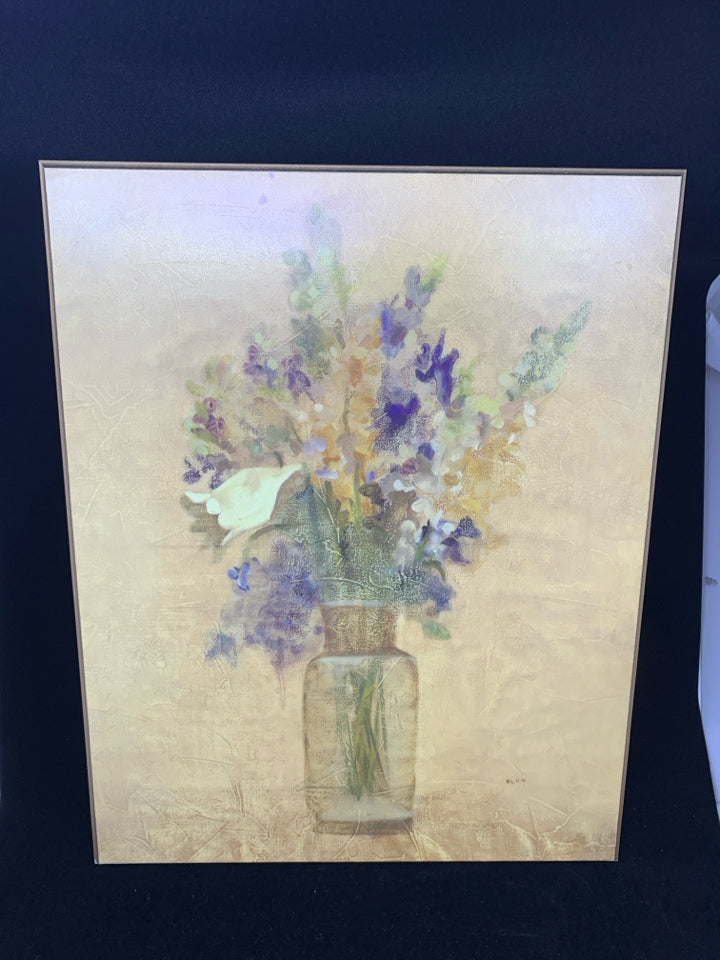 FLORAL BOUQUET IN VASE WALL PLAQUE.