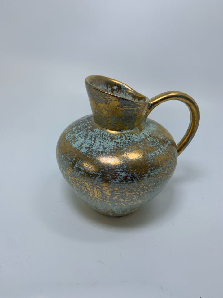 VTG ANTIQUE GOLD STANGL POTTERY PITCHER VASE.