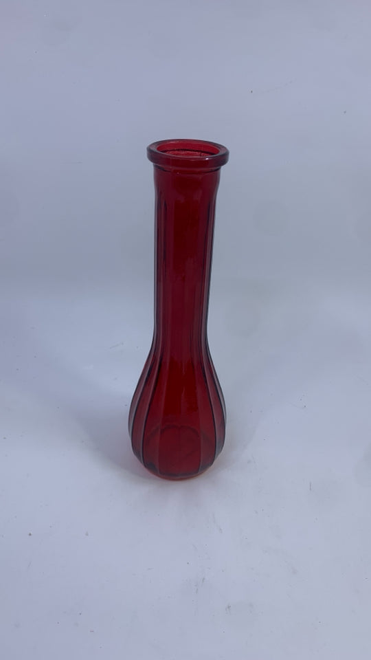 RED RIBBED GLASS BUD VASE.