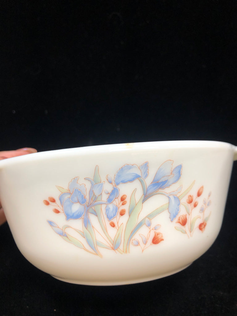SM BLUE IRIS PYREX CASSEROLE DISH.