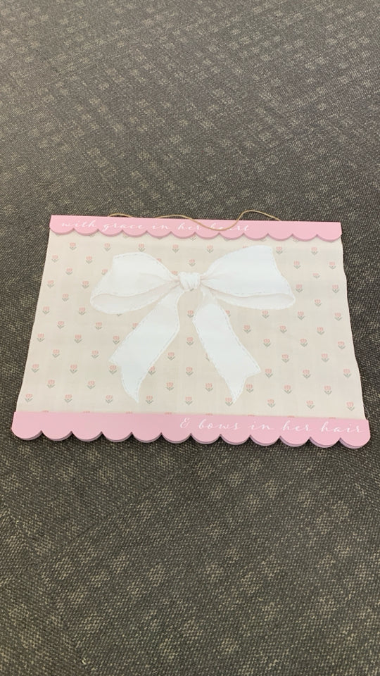 WITH GRACE IN HER HEART PINK WOOD AND BURLAP BOW CANVAS.
