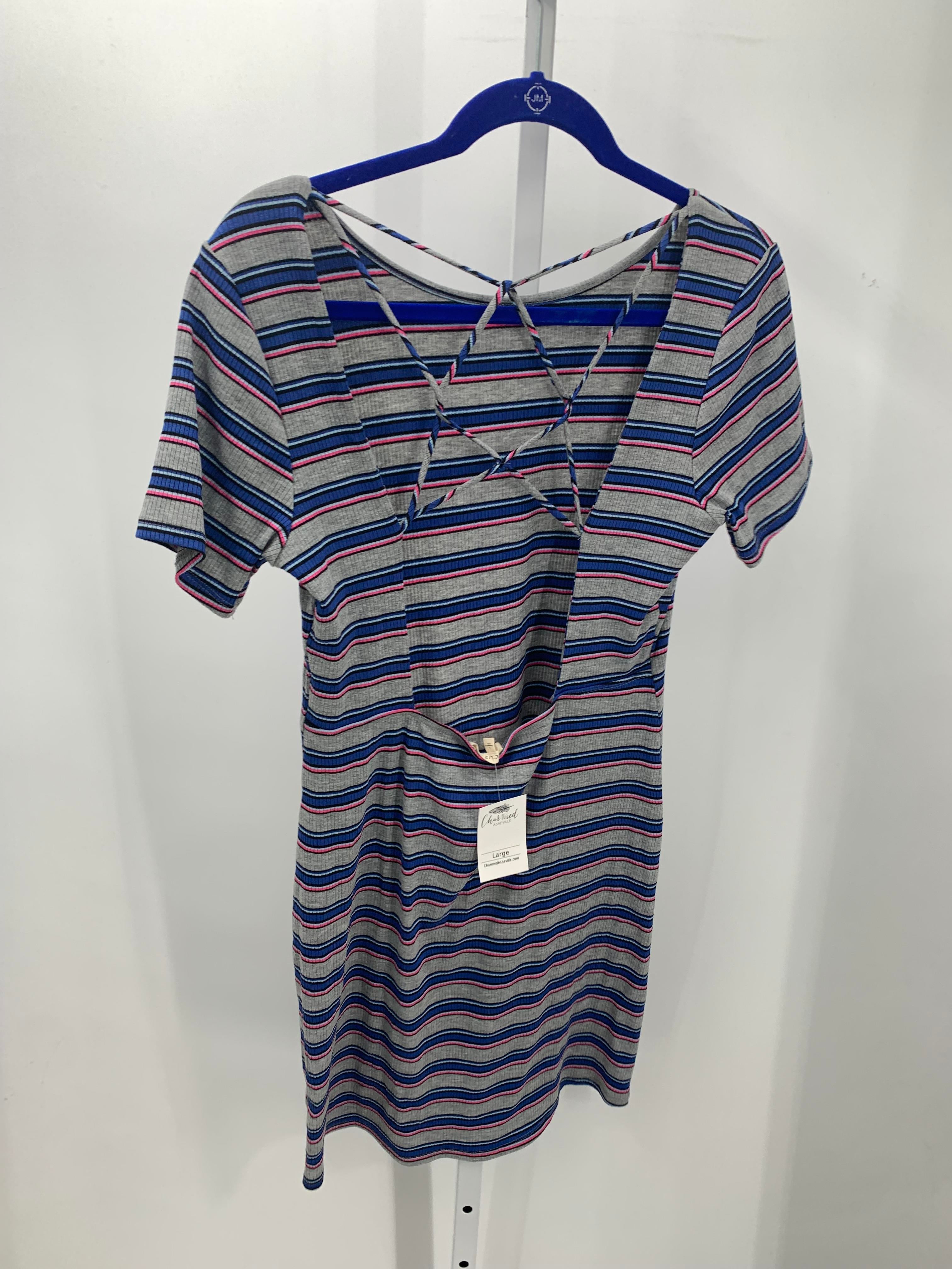 Size Large Juniors Short Sleeve Dress