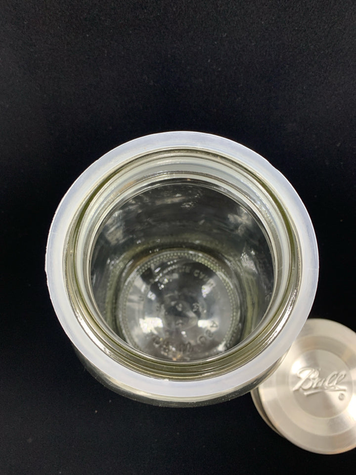 LG MASON JAR BALL CANISTER W/METAL LID.