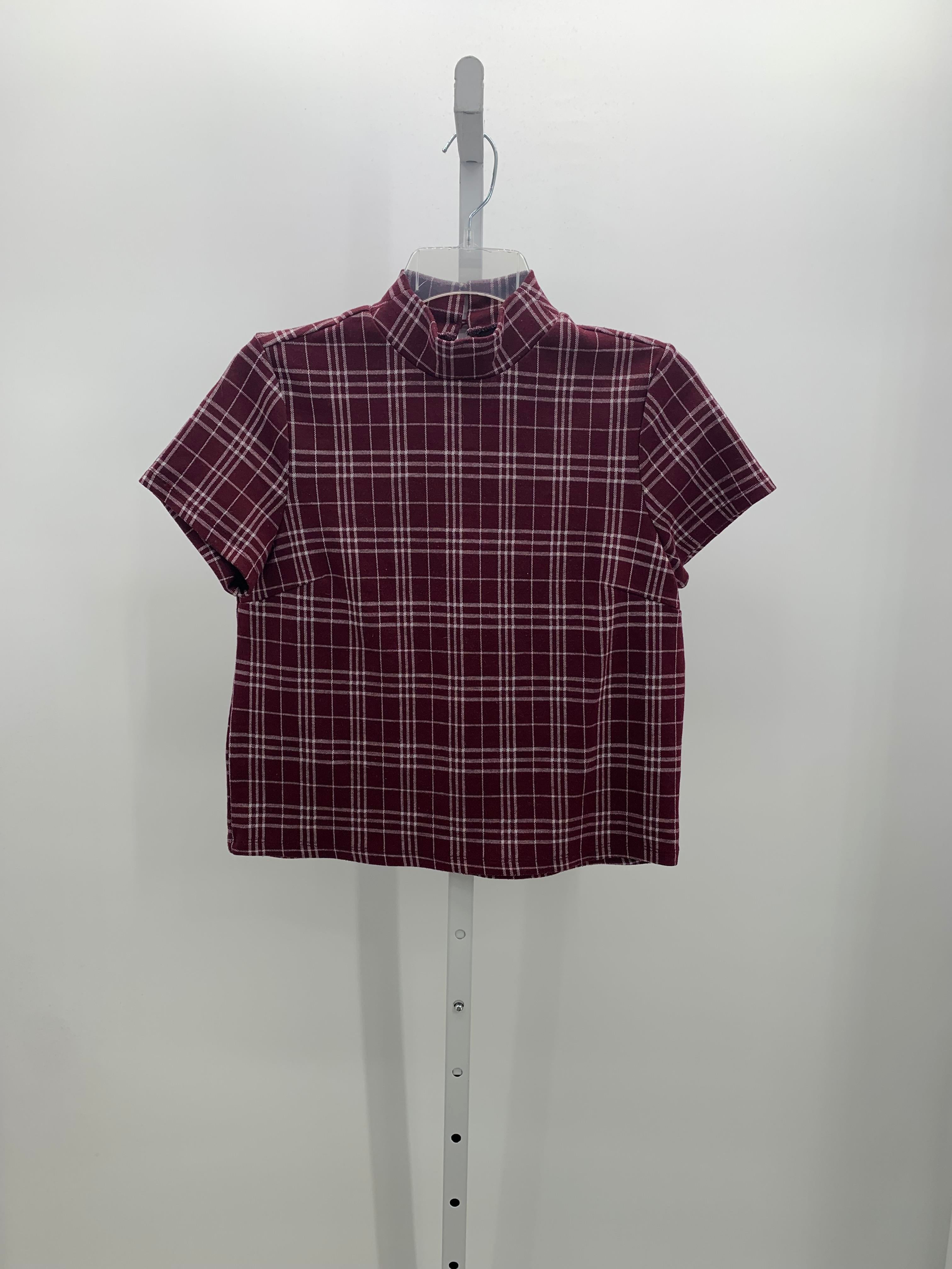 Size Small Misses Short Sleeve Shirt