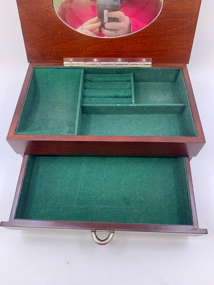 FAUX CHERRY WOOD FOOTED FLIP TOP JEWELRY BOX W/ 1 DRAWER.