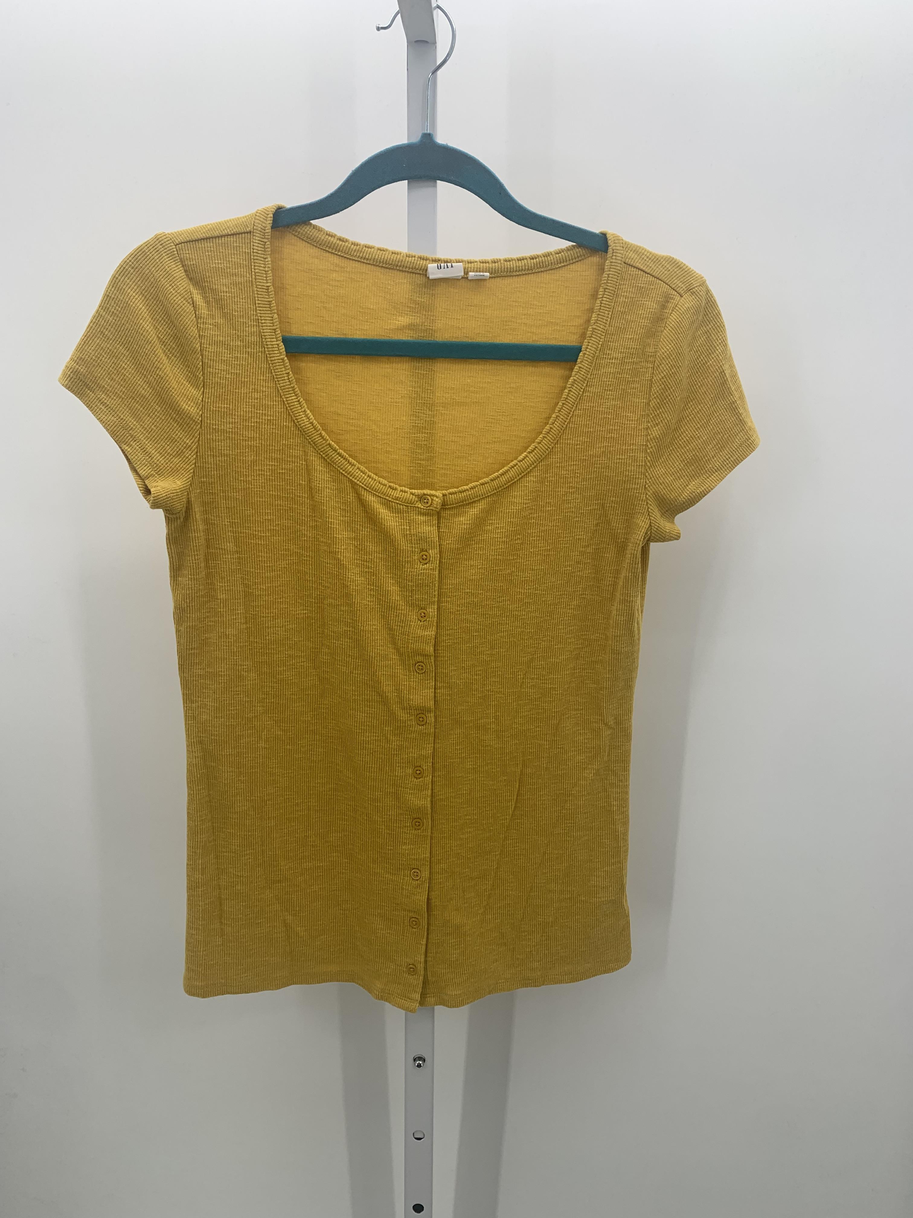 Gap Size Small Misses Short Sleeve Shirt