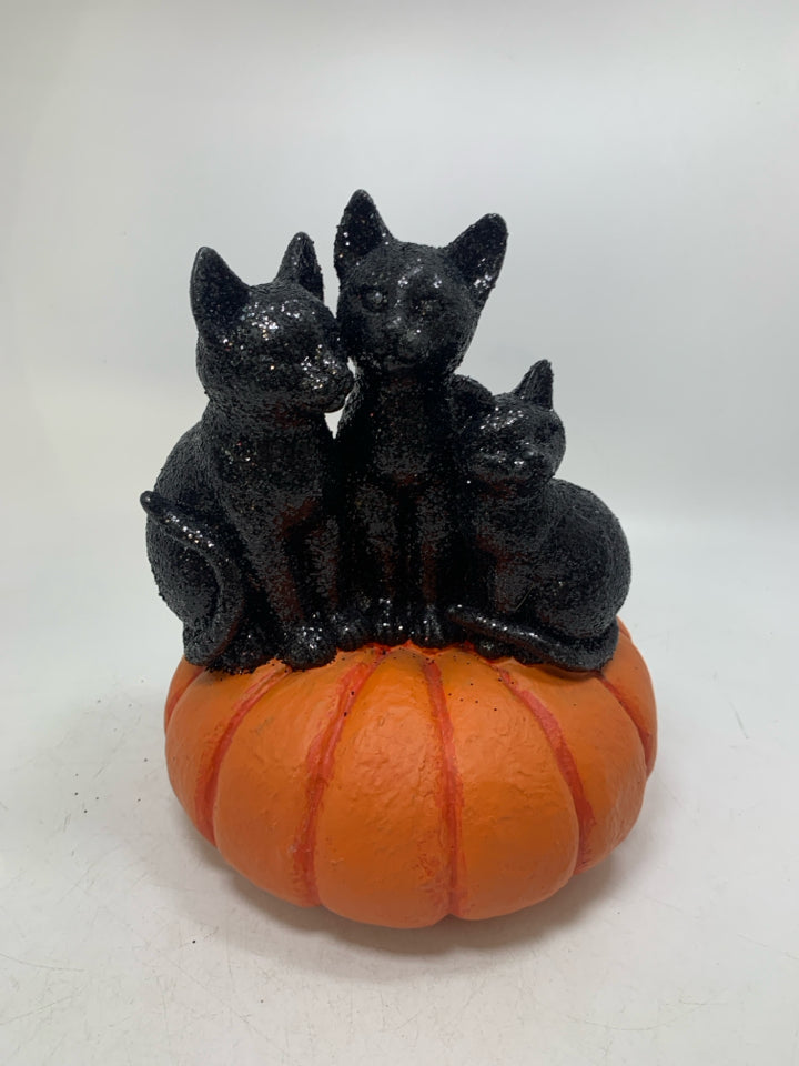 3 GLITTER BLACK CATS ON PUMPKIN.