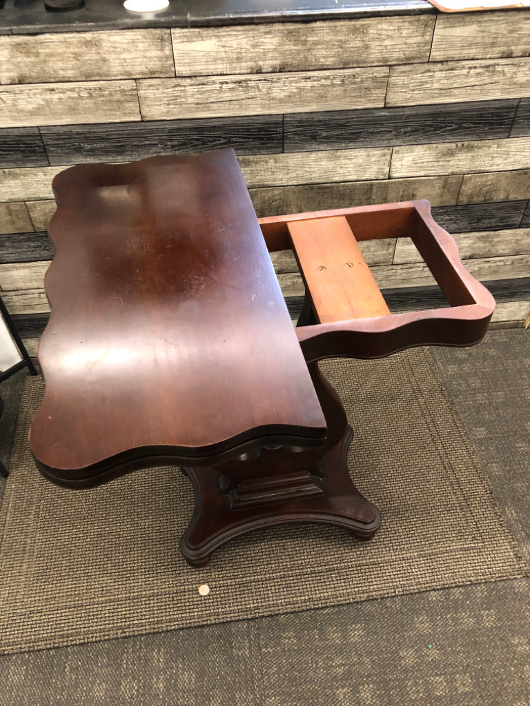 VTG SWIVEL TOP HARP SHAPED END TABLE.