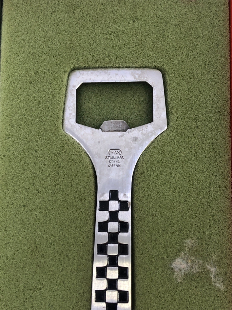 NIB VTG 4 PC STAINLESS STEEL CHECKERED FLAG BAR SET.