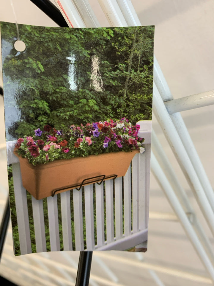 NWT DECK RAIL WINDOW BOX HOLDER.