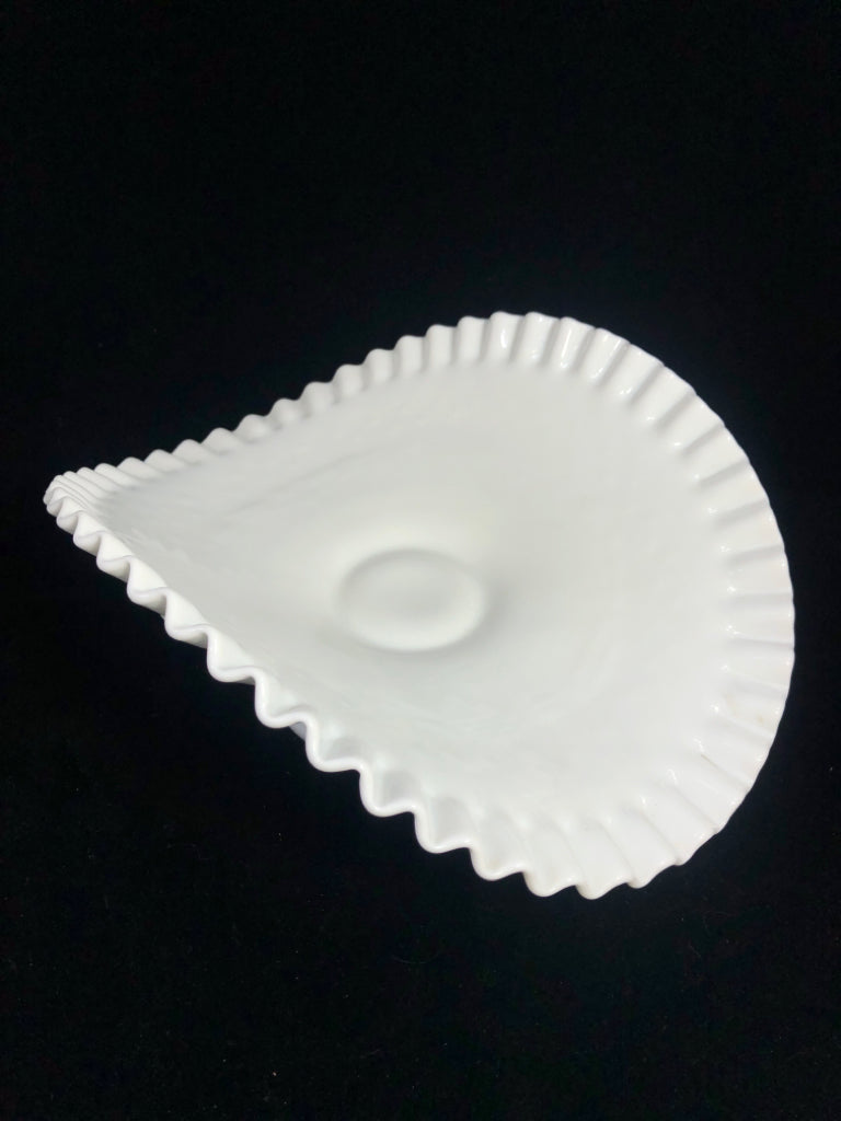 VTG MILK GLASS HOBNAIL COMPOTE FRUIT BOWL.