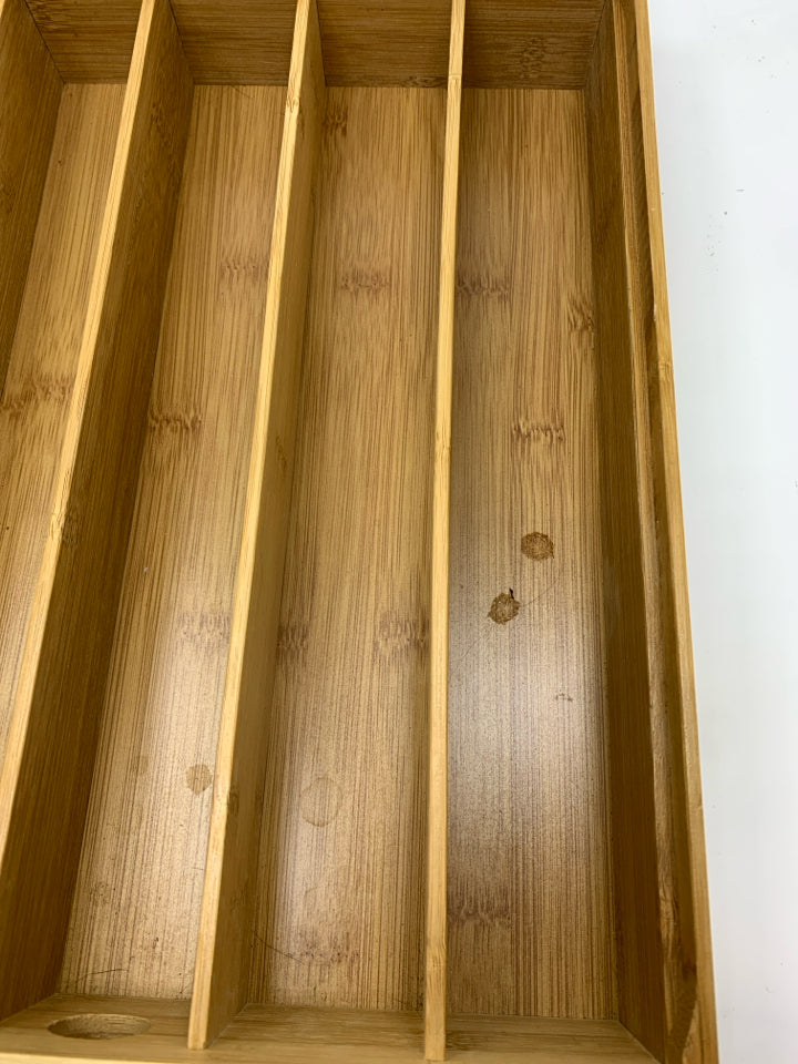 BAMBOO SILVERWARE ORGANIZER.
