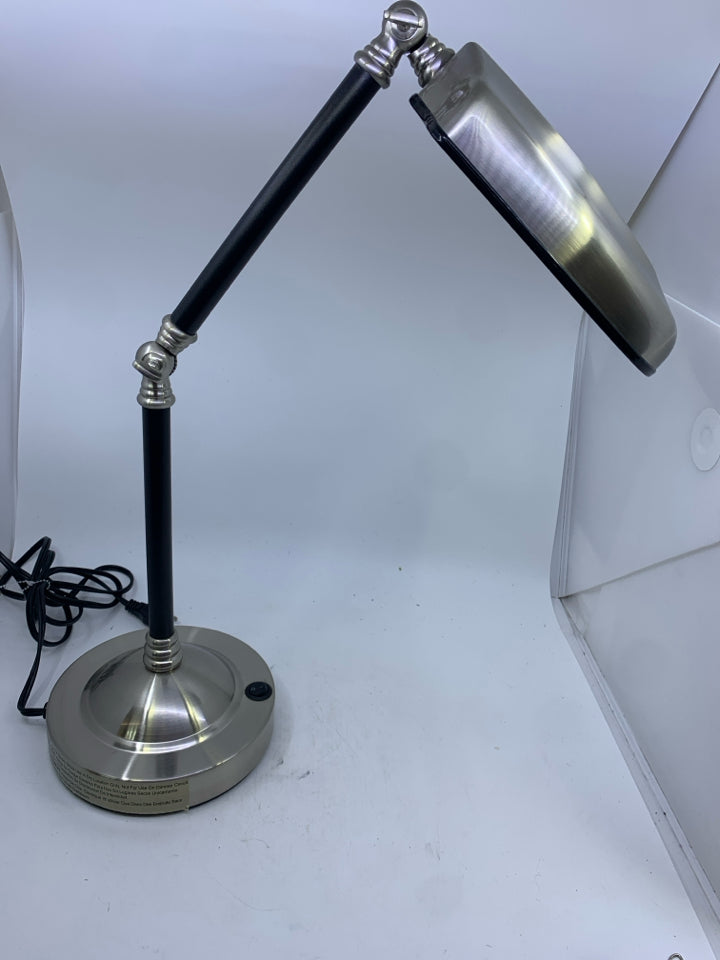 SILVER SUNLIGHT LAMP- LIGHTS OF AMERICA.