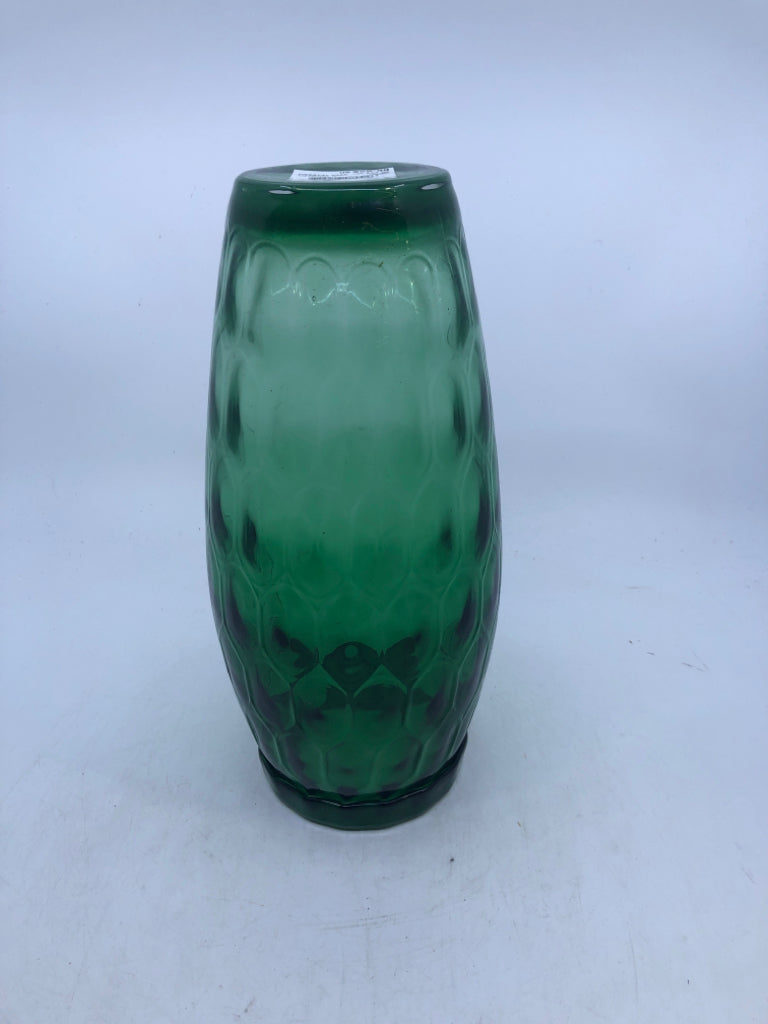 GREEN OMBRE THUMBPRINT VASE.