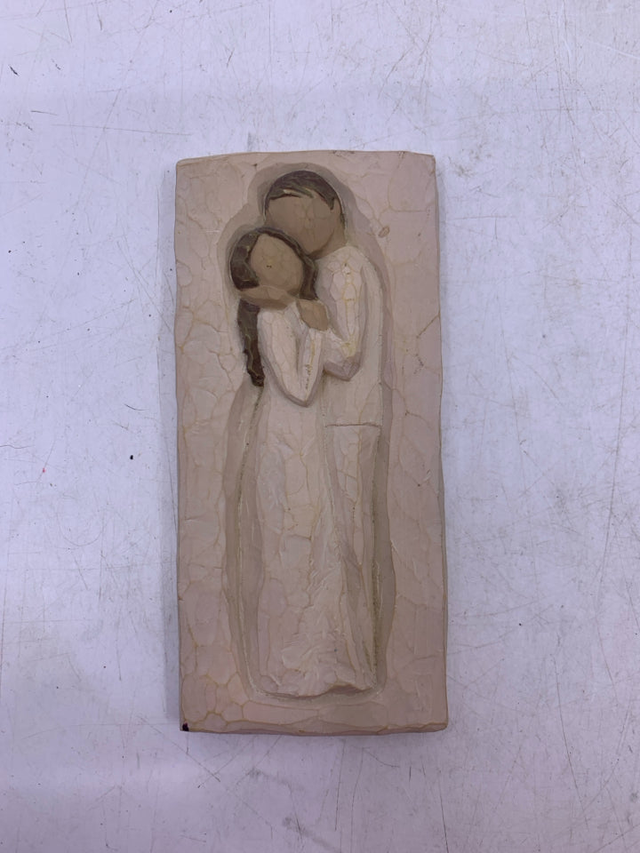 RECTANGLE EMBRACE COUPLE HUGGING WALL PLAQUE.