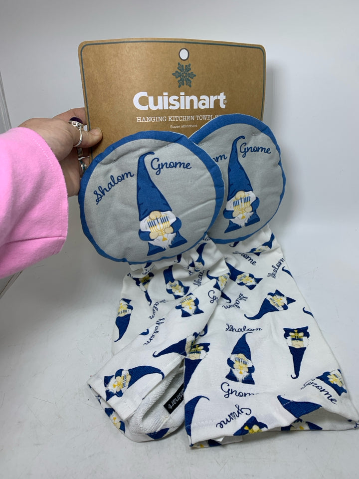 NIP CUISINART SHALOM GNOME HAND TOWELS.