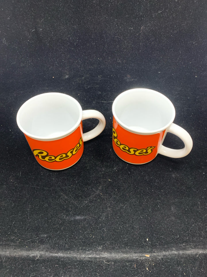 2 REESE'S MUGS