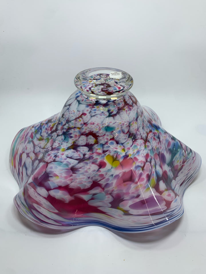 MULTI COLORED BLOWN GLASS BOWL W/RUFFLED EDGE.