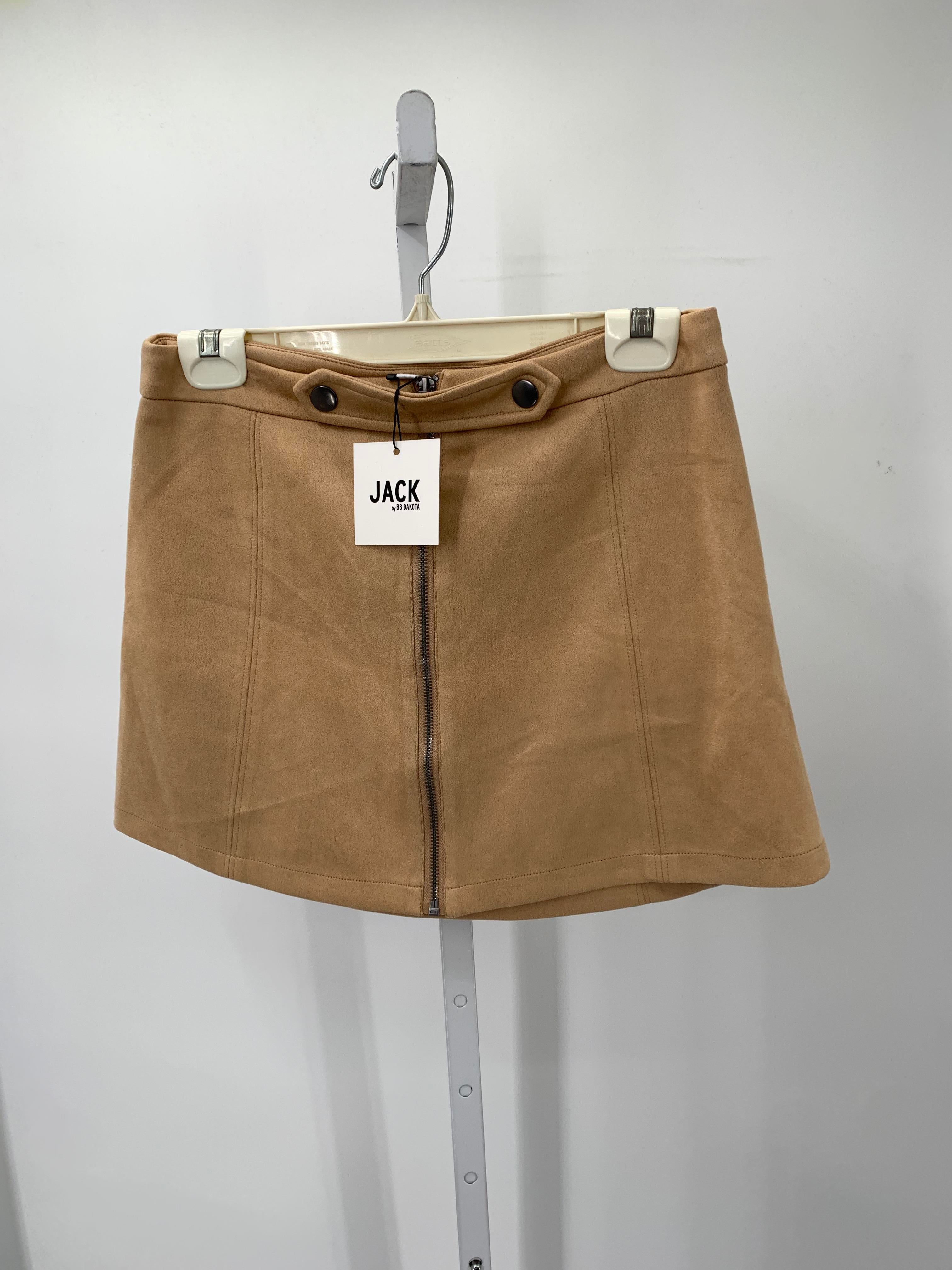 BB Dakota Size 4 Misses Skirt