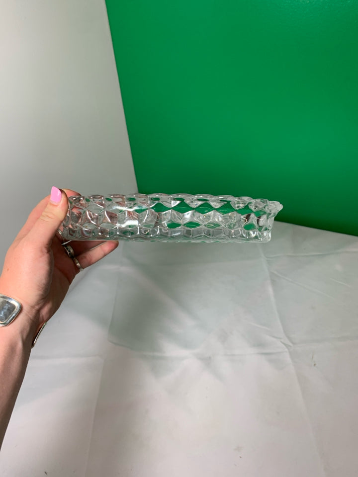 3 SECTION DIVIDED GLASS OVAL DISH.