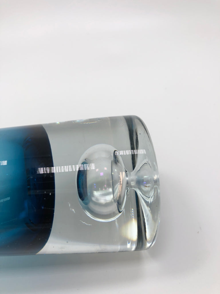 BLUE BLOWN GLASS BUD VASE.