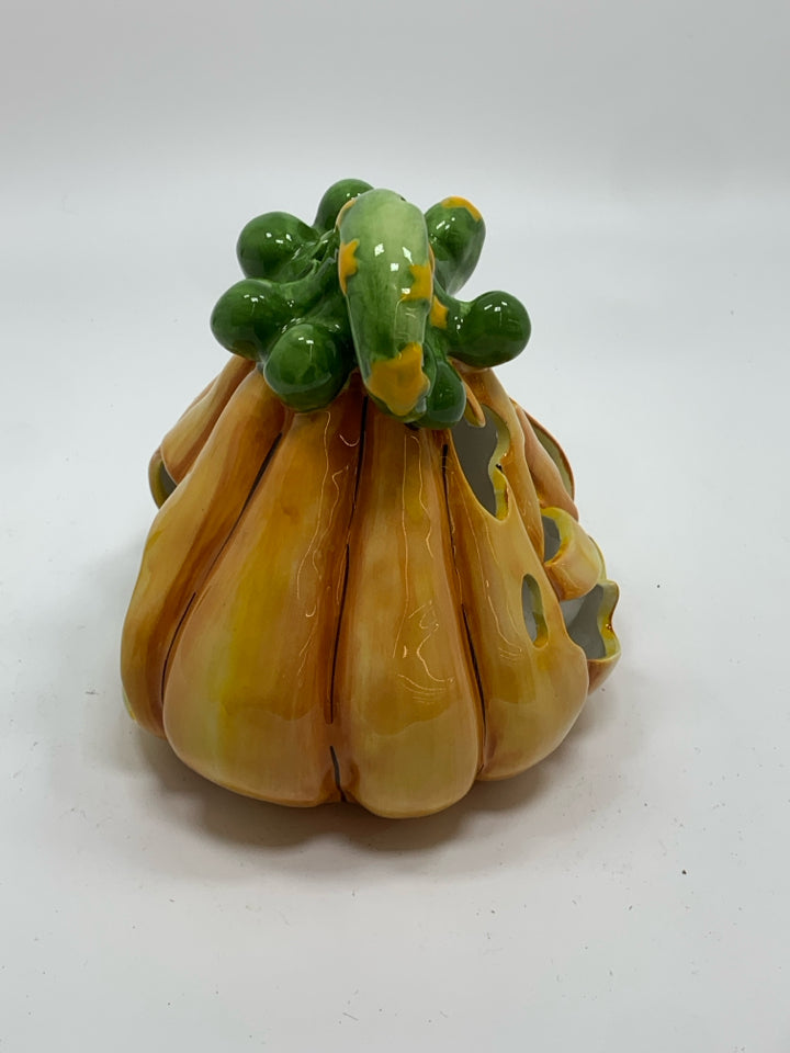 JACK O LANTERN CERAMIC TEALIGHT HOLDER.
