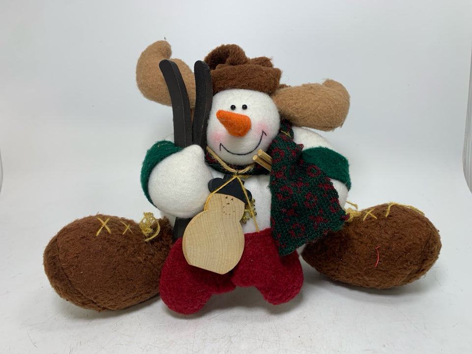 FELT WEIGHT SNOWMAN W/ MOOSE EARS.