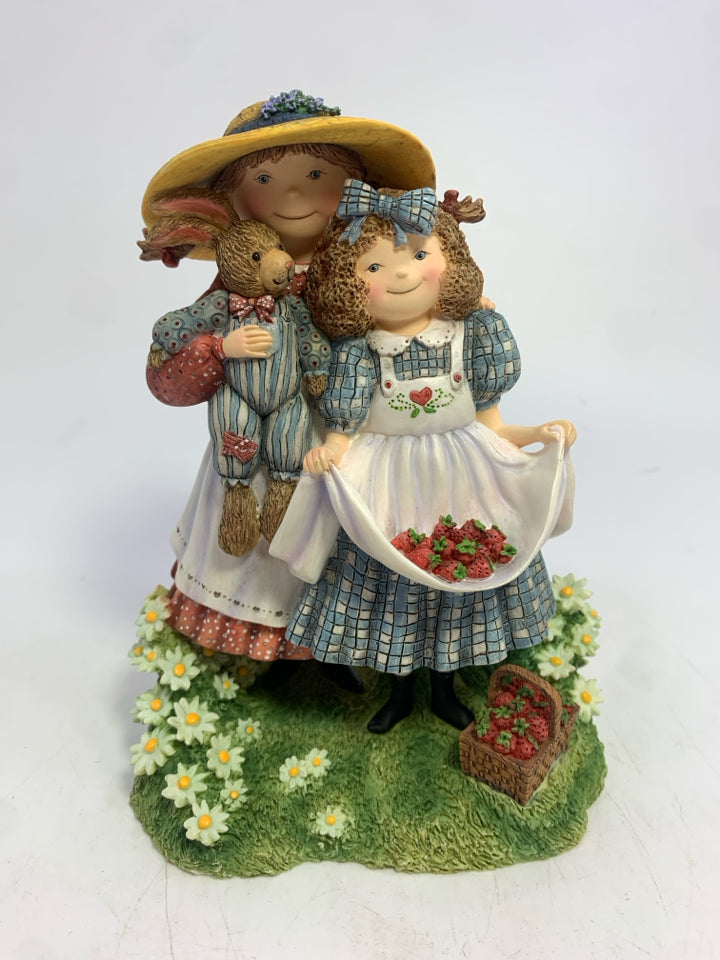KATIE AND MOLLY FRIENDS FIGURINE.