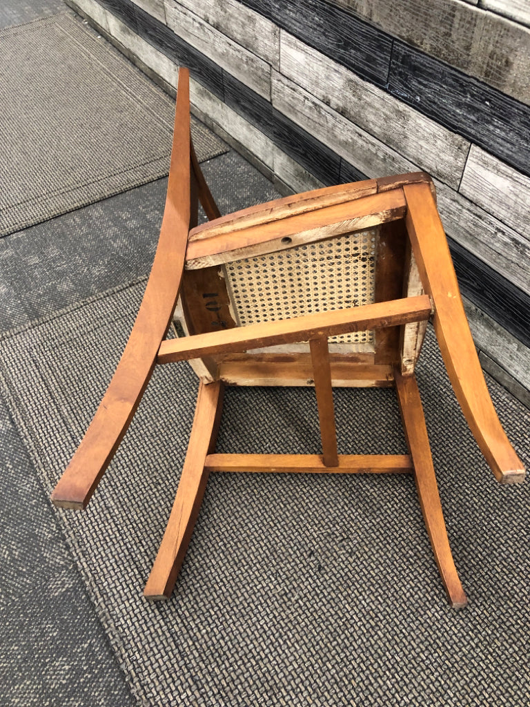VTG WOOD RATTAN SEAT ACCENT CHAIR.