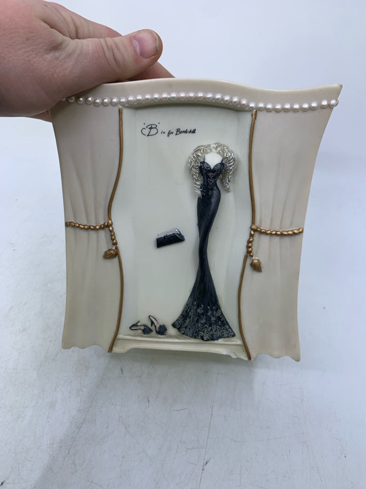 RISIN CREAM TISSUE BOX HOLDER E.