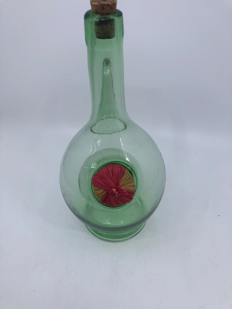 GREEN GLASS WINE DECANTER.